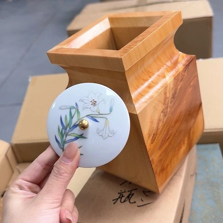 至*瓷器。 瓷器。