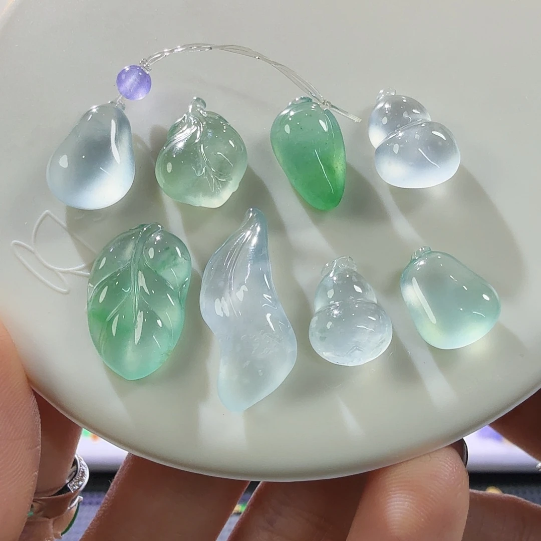 翡翠未镶嵌颈饰欢迎