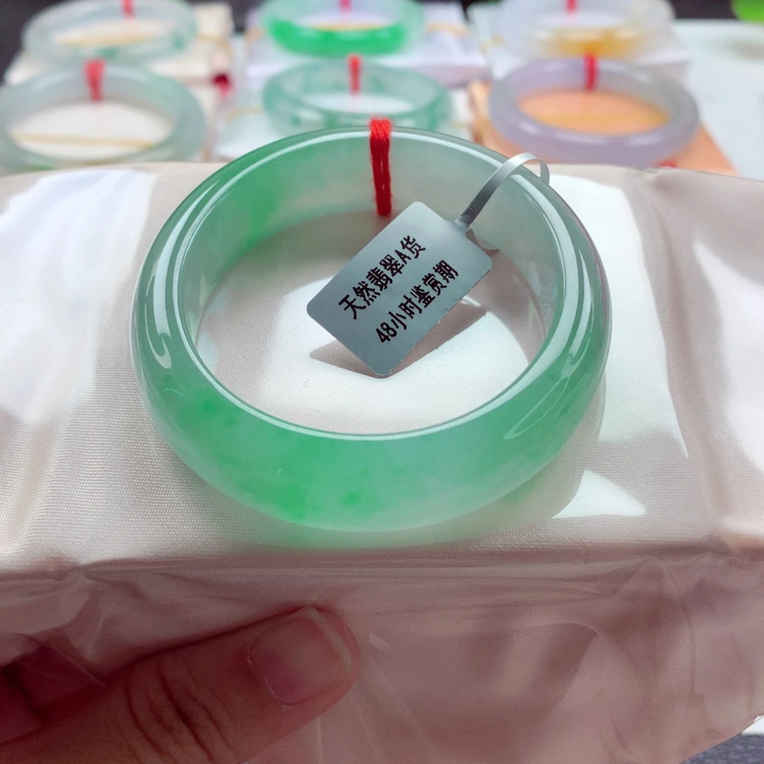 ****ꩵ翡翠未镶嵌手镯（贵妃镯）55冰飘绿完美超高性价比A