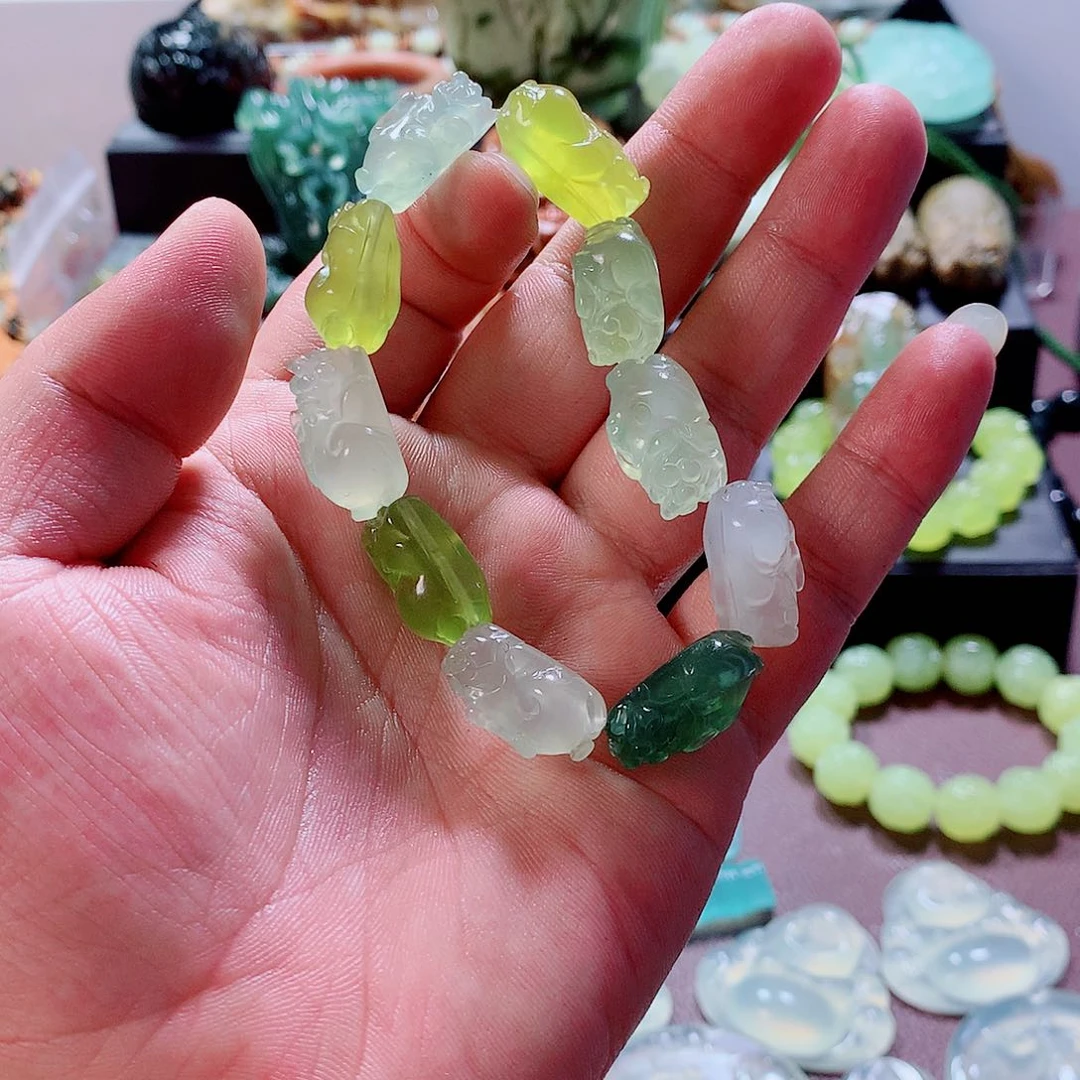 蛇纹石玉手链未镶嵌地****)