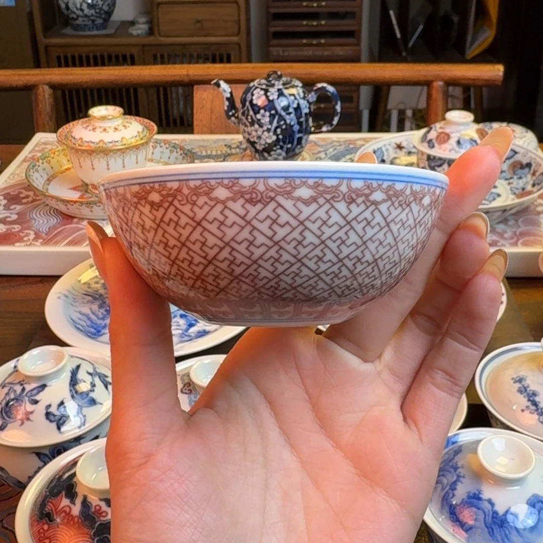 杯重工卍字纹瑜器釉里红杯