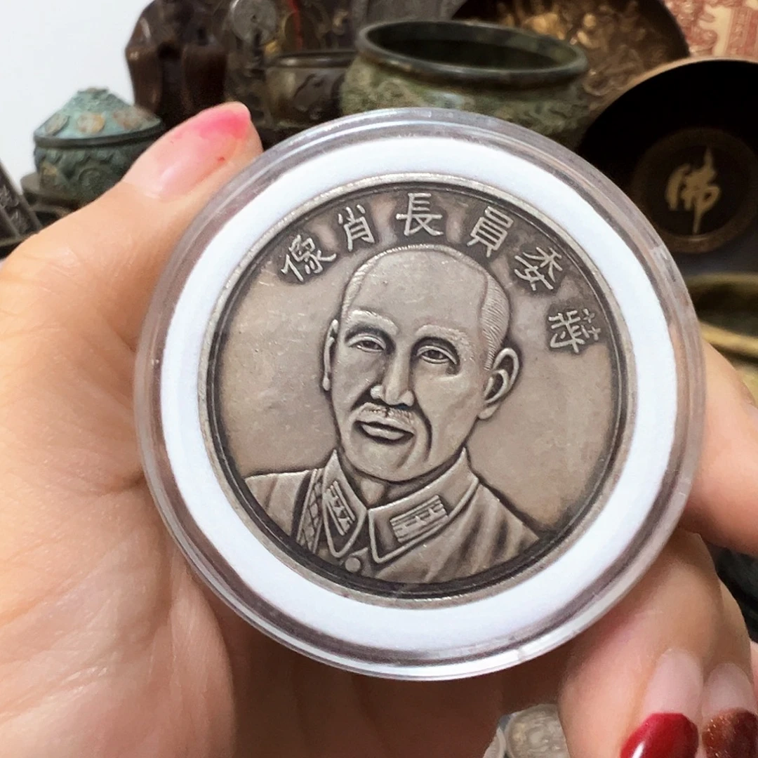 金属复古风格摆件