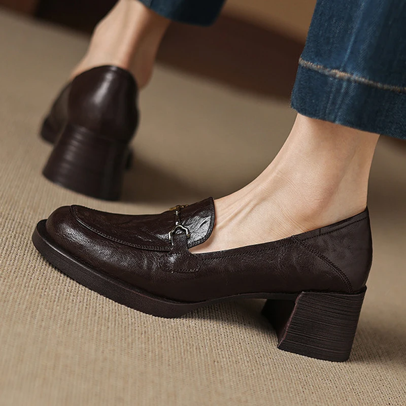 真皮时尚金属扣英伦复古深口乐福鞋子ins潮牌百搭中跟粗跟单鞋女