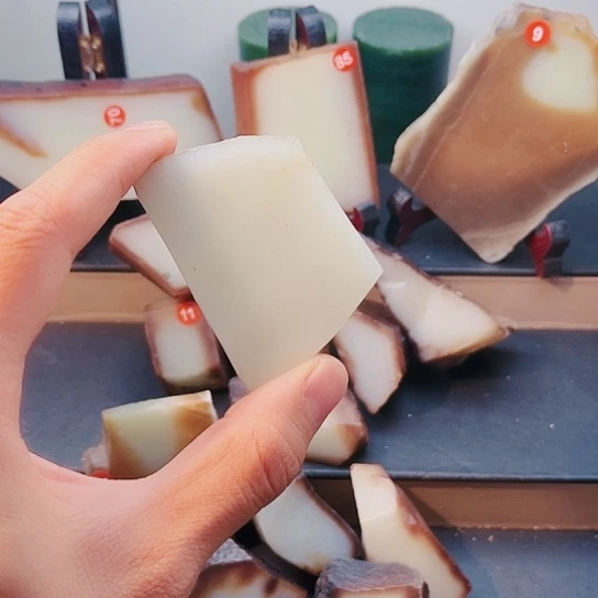 和田玉（糖玉）未镶嵌颈饰