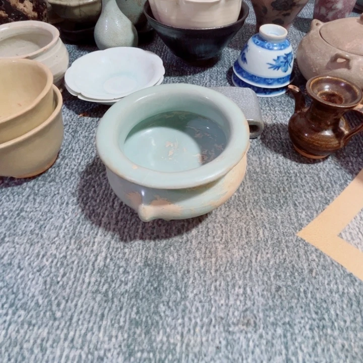 孝***忆青花釉里红的一个碗