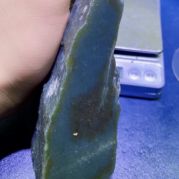 未镶嵌和田玉（糖玉）珠宝半成品