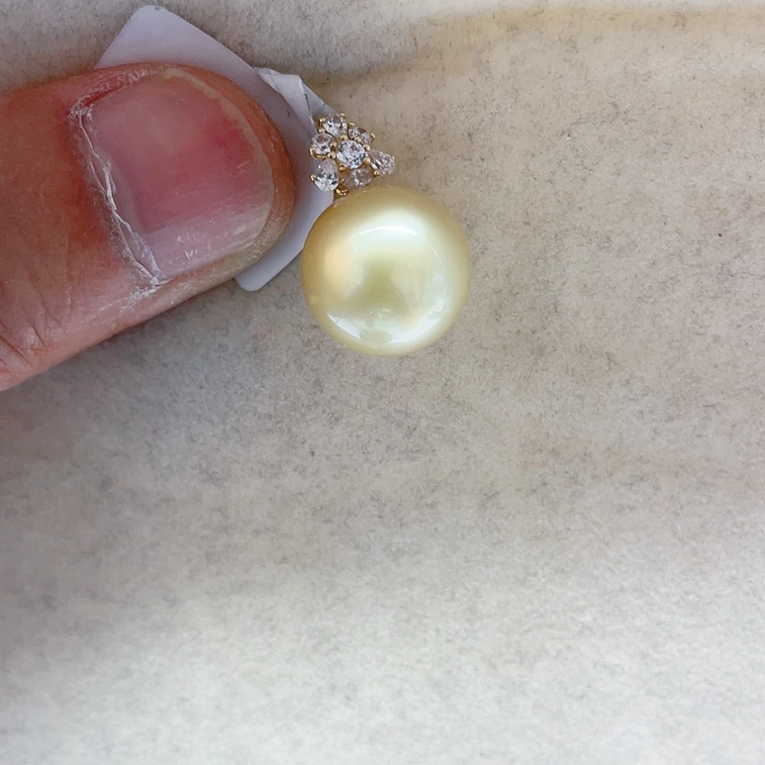 海水珍珠颈饰18K金镶嵌