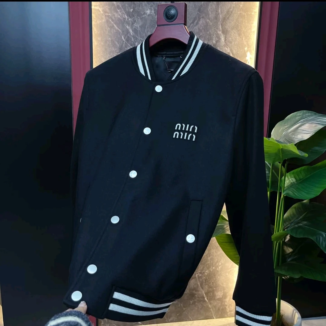 18002春秋休闲棒球领拼接运动夹克透气常规时尚水洗字母欧货穿搭