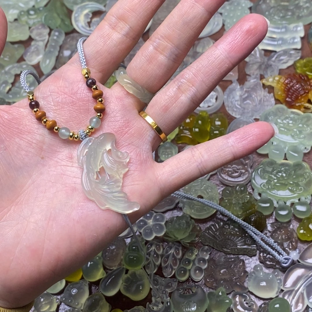 蛇纹石玉合金项链