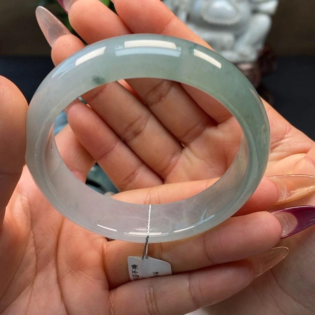 翡翠手镯未镶嵌天然