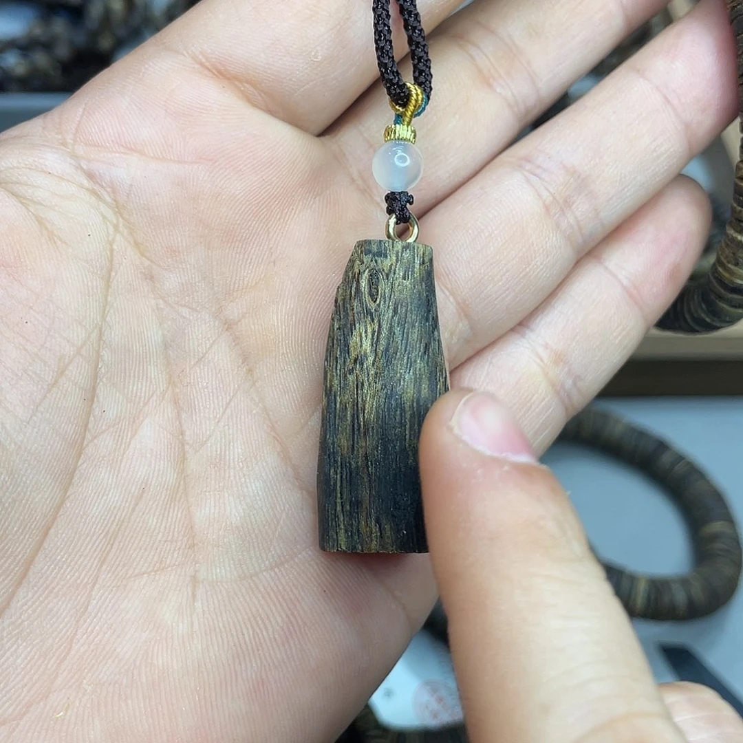 沉香碎屑沉香奇楠沉香老料黑油