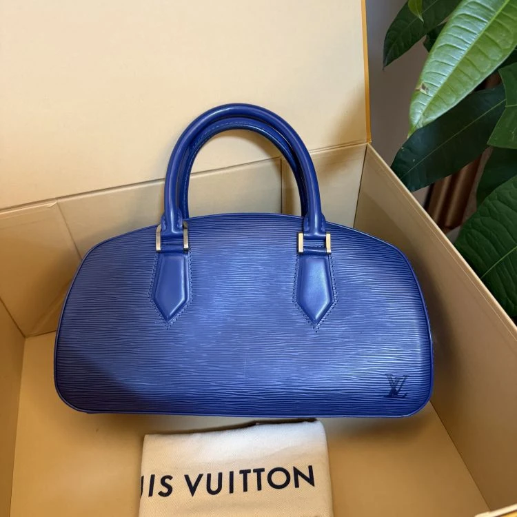 95新/路易威登/单肩包/C8854247365/[251230SSS]