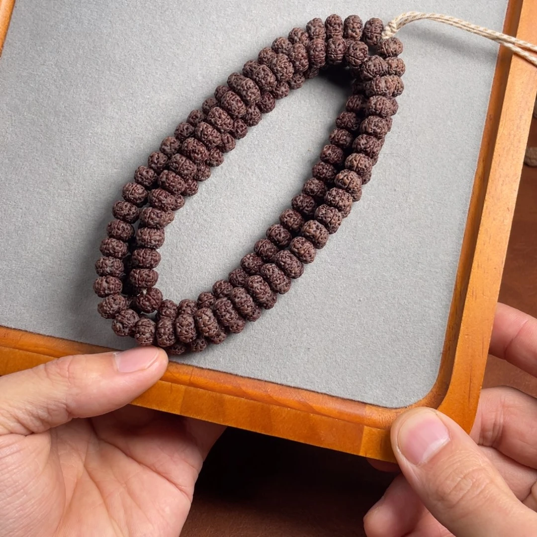 嗯***。金刚菩提吊坠毕业平细108尺寸9+