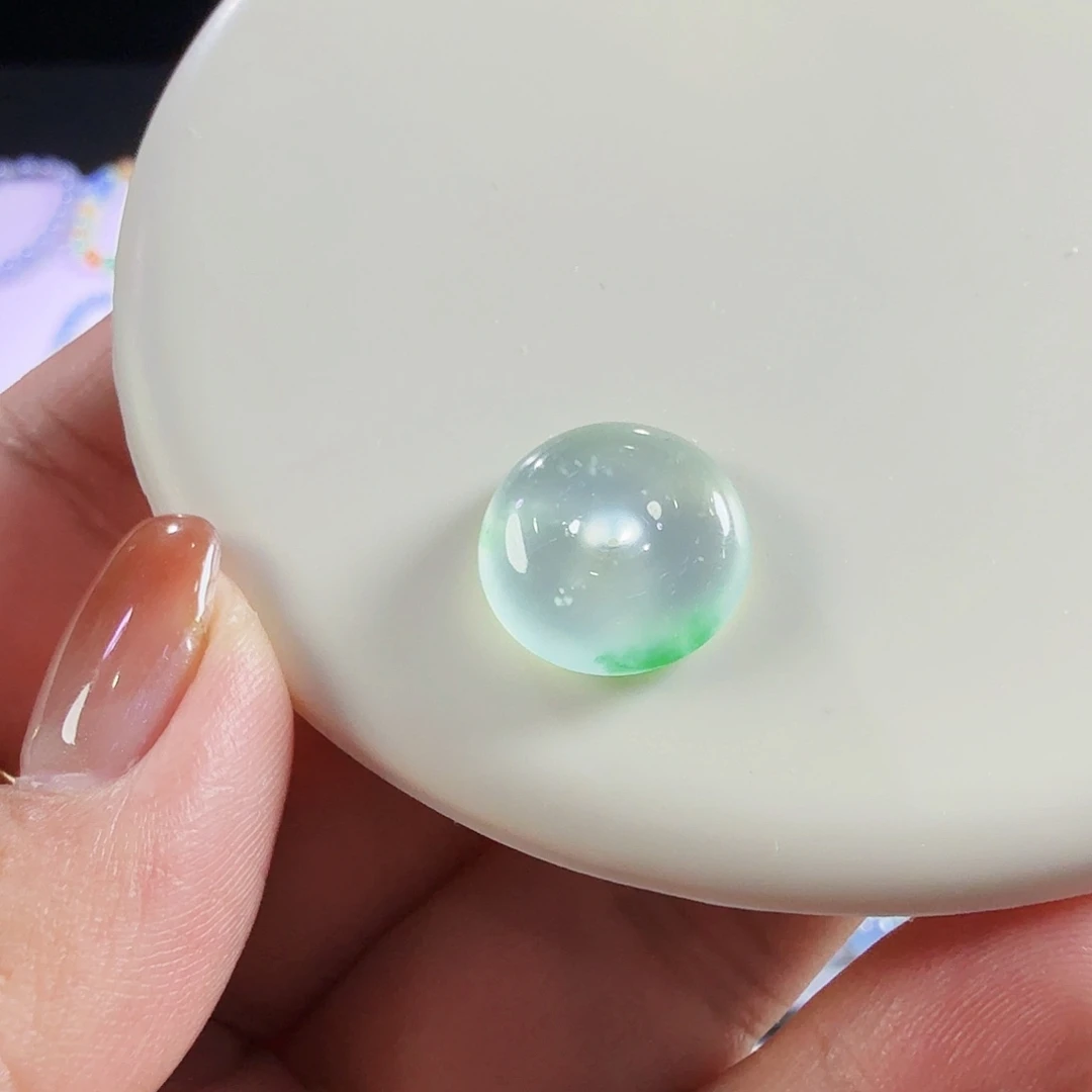 翡翠未镶嵌颈饰裸石