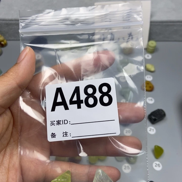 蛇纹石玉未镶嵌颈饰?****