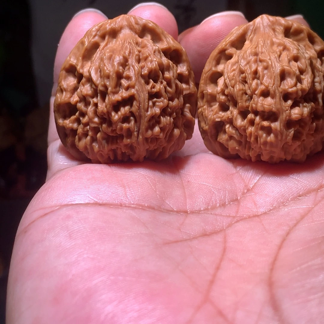 扬***意文玩核桃吊坠南疆石   38尺