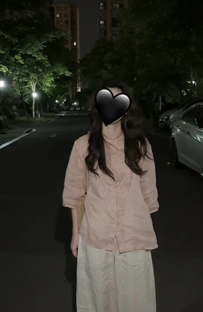 阿虞 中年少女｜100%苎麻极简松弛温柔风刺绣麻上衣785