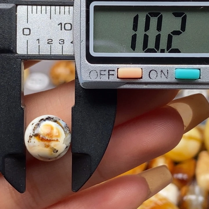 未镶嵌琥珀戒指圆珠