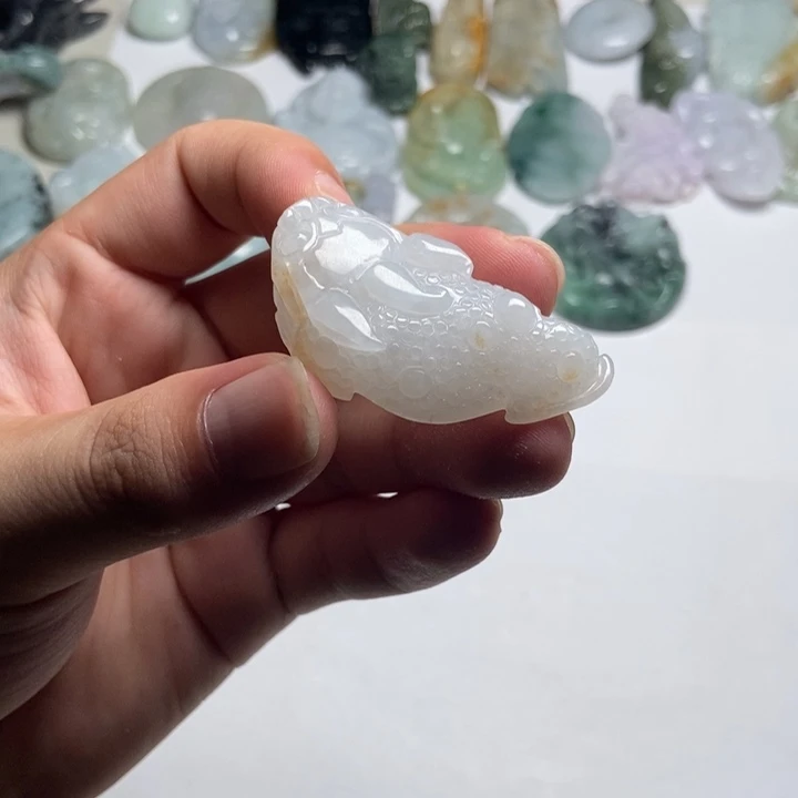 翡翠未镶嵌颈饰金蟾28
