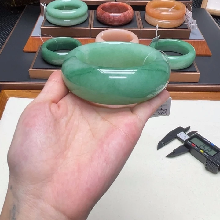 河***）石英质玉（非洲翠）未镶嵌舍