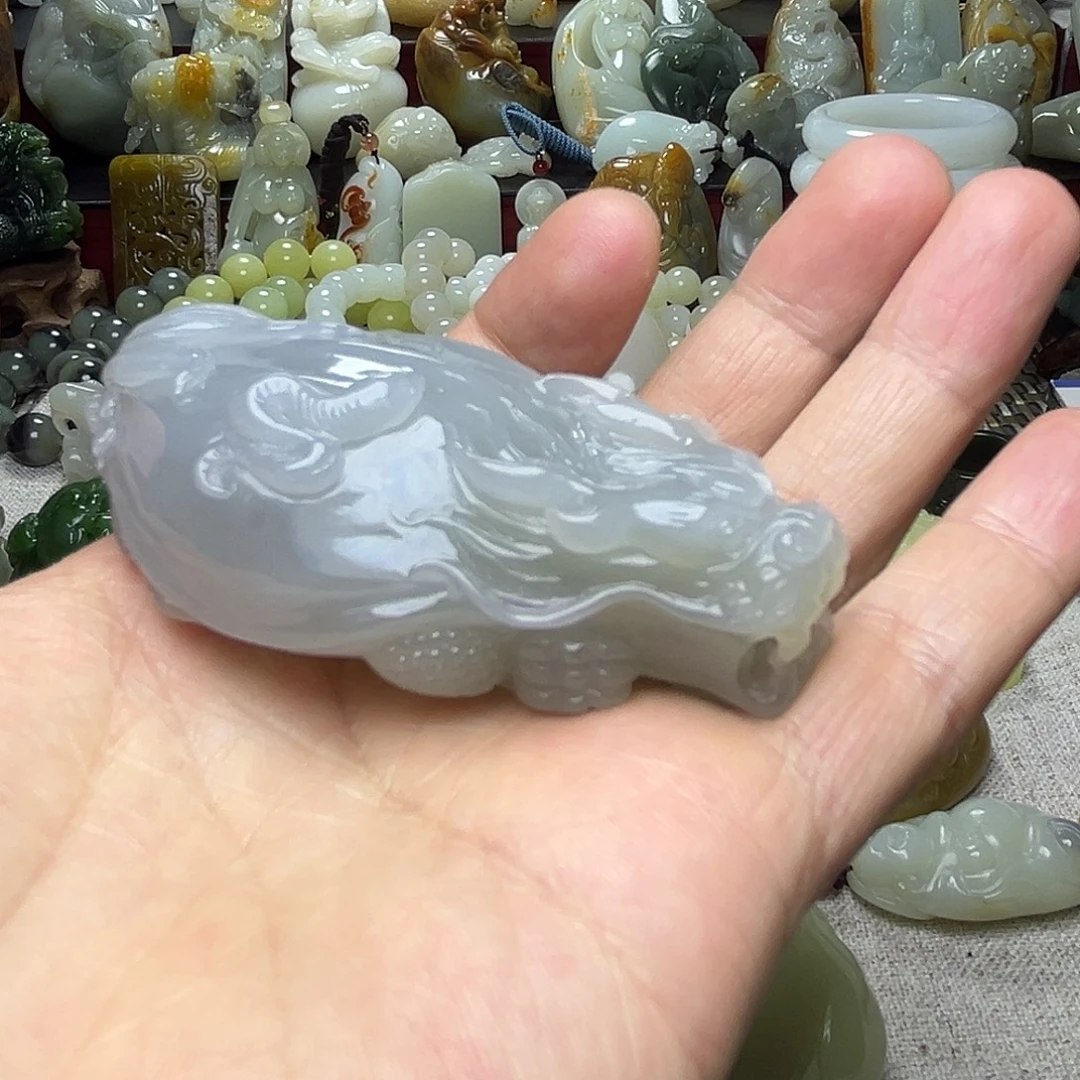 和田玉未镶嵌把件