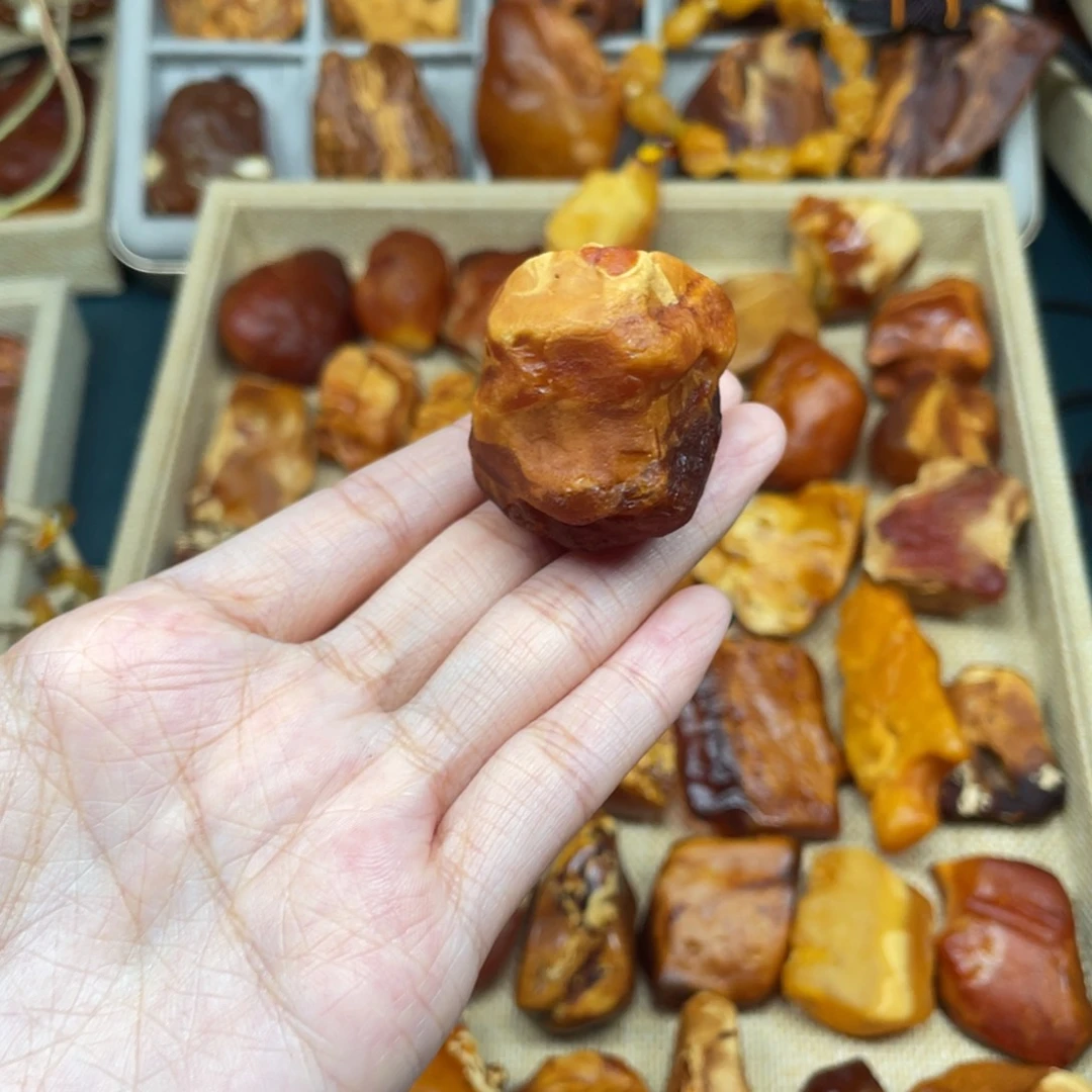 琥珀未镶嵌珠宝奇石