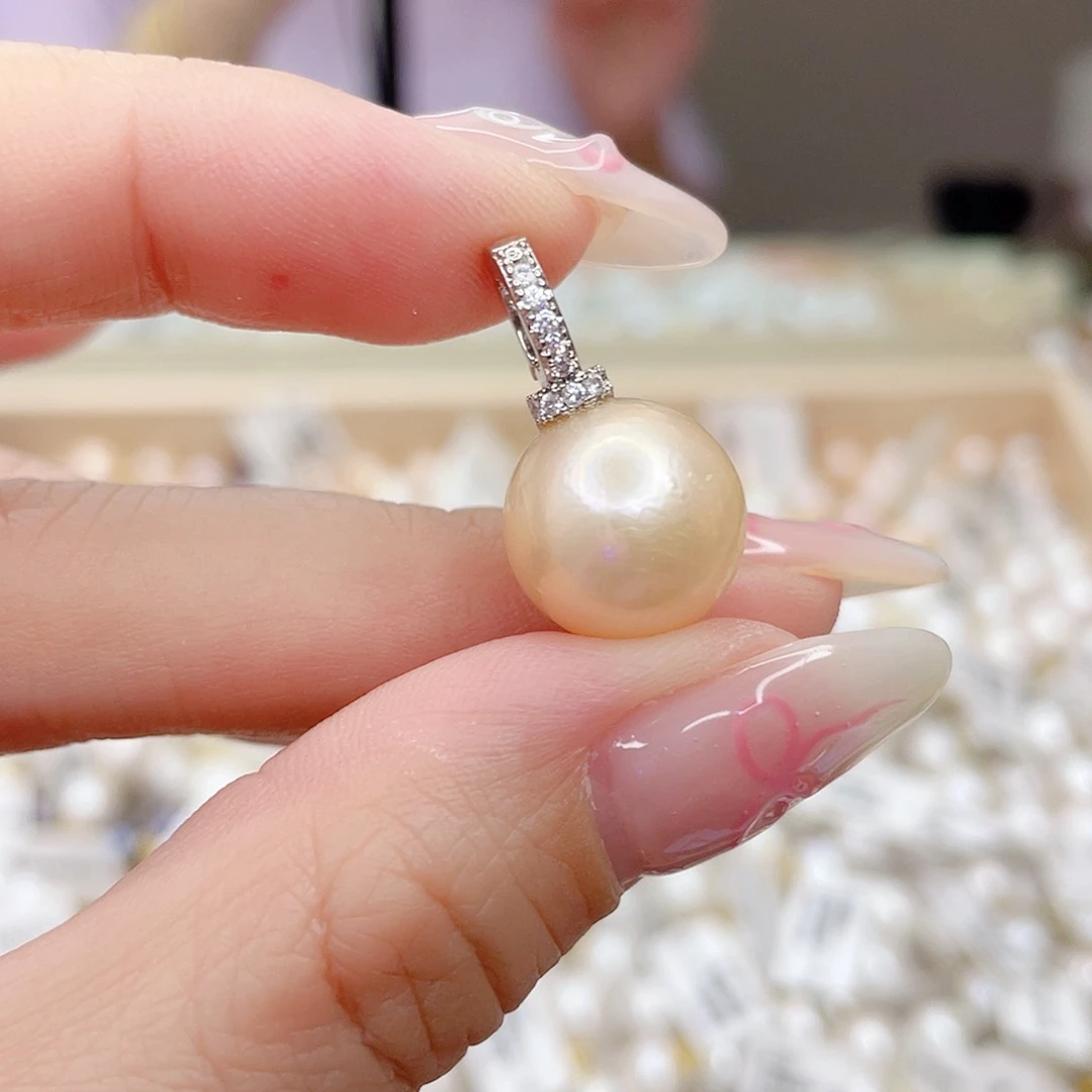 淡水珍珠未镶嵌吊坠(赠链)