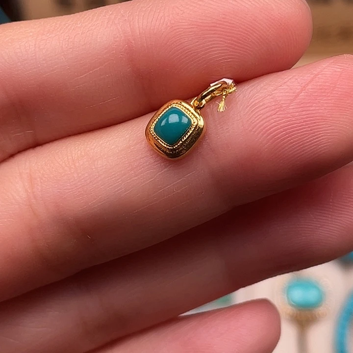 绿松石18K金镶嵌珠宝奇石