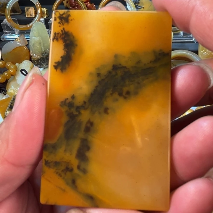 石英质玉（黄龙玉）合金颈饰