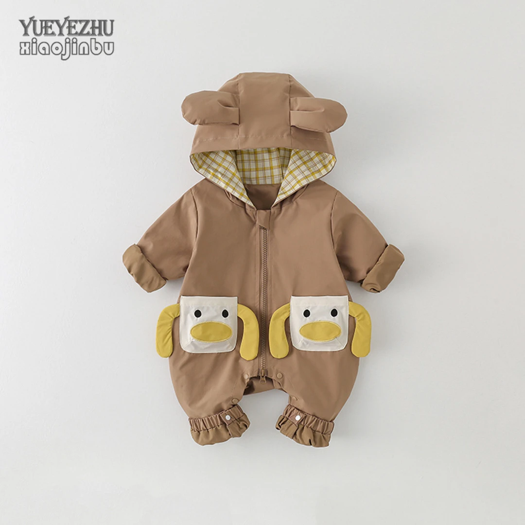 男宝宝秋季冲锋衣连体衣新生婴儿衣服春秋装卡通休闲连帽外套外出