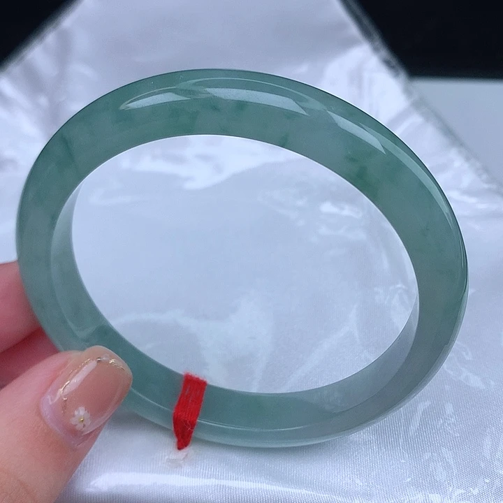 翡翠手镯未镶嵌天然