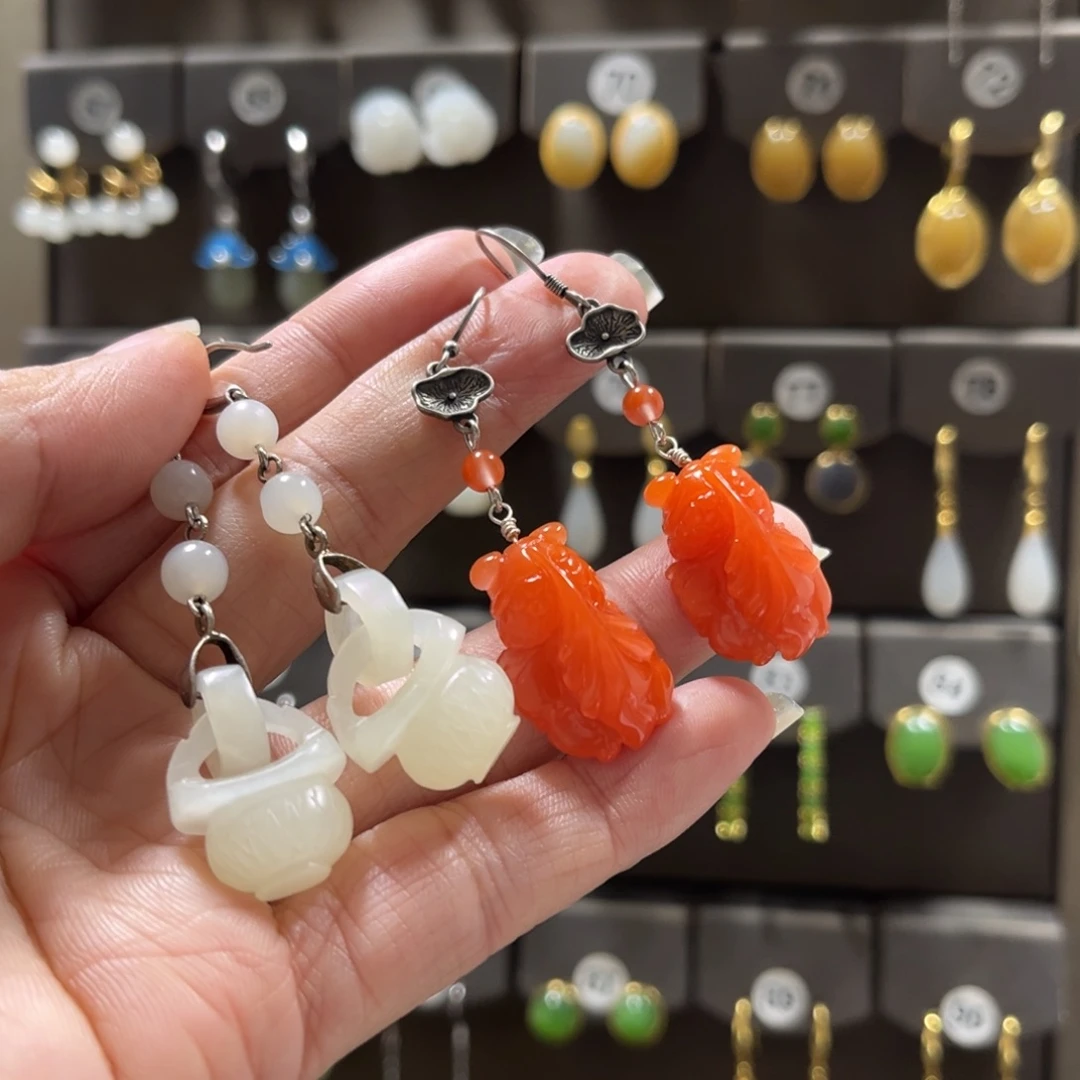 可***多和田玉银S925镶嵌耳饰