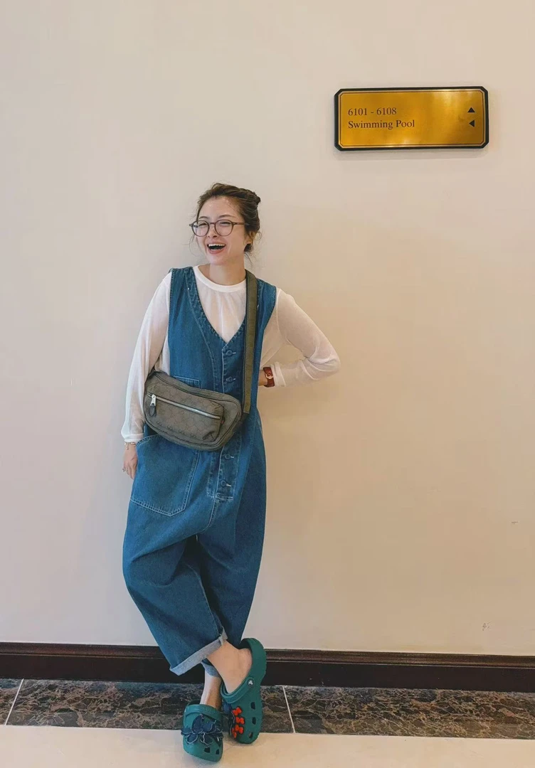 夏小朵 蓝色牛仔连体裤 时尚显瘦休闲宽松韩版连体裤