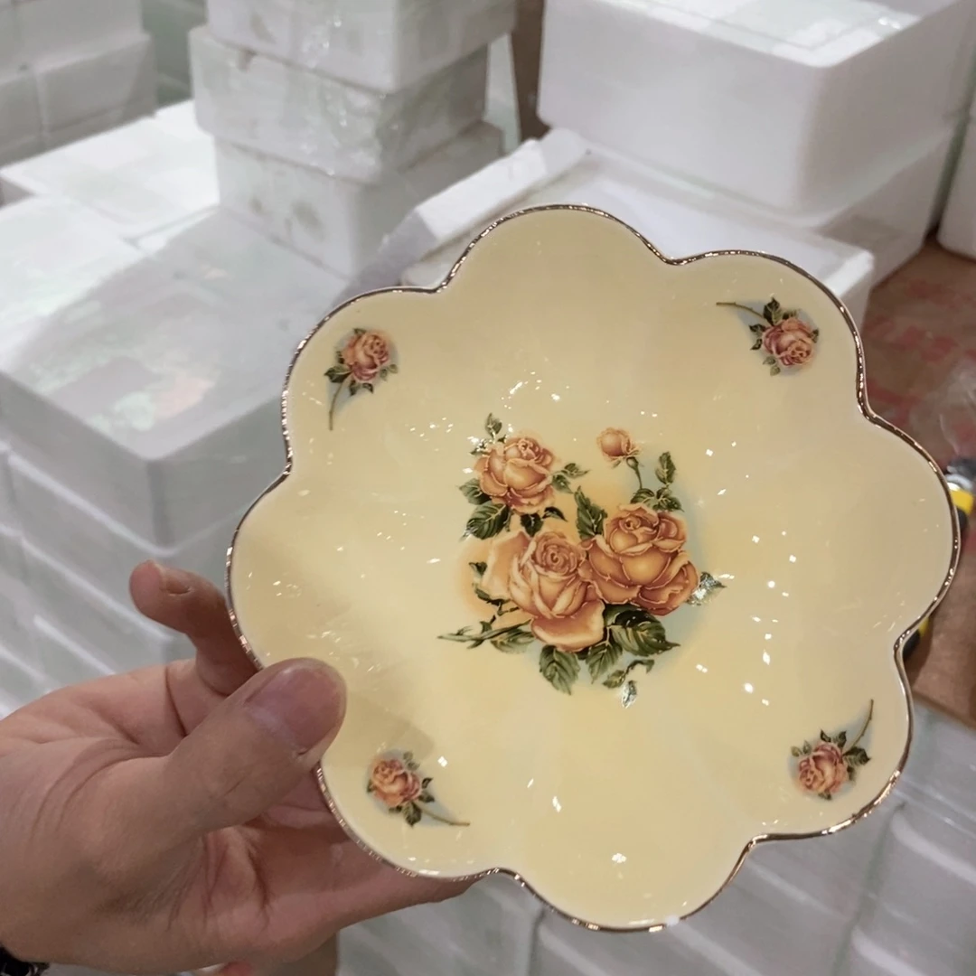 星博陶瓷………………35