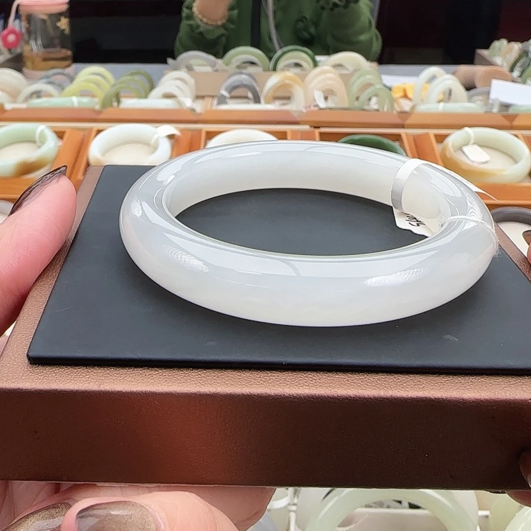 和田玉未镶嵌手镯荔枝白正圈56-57