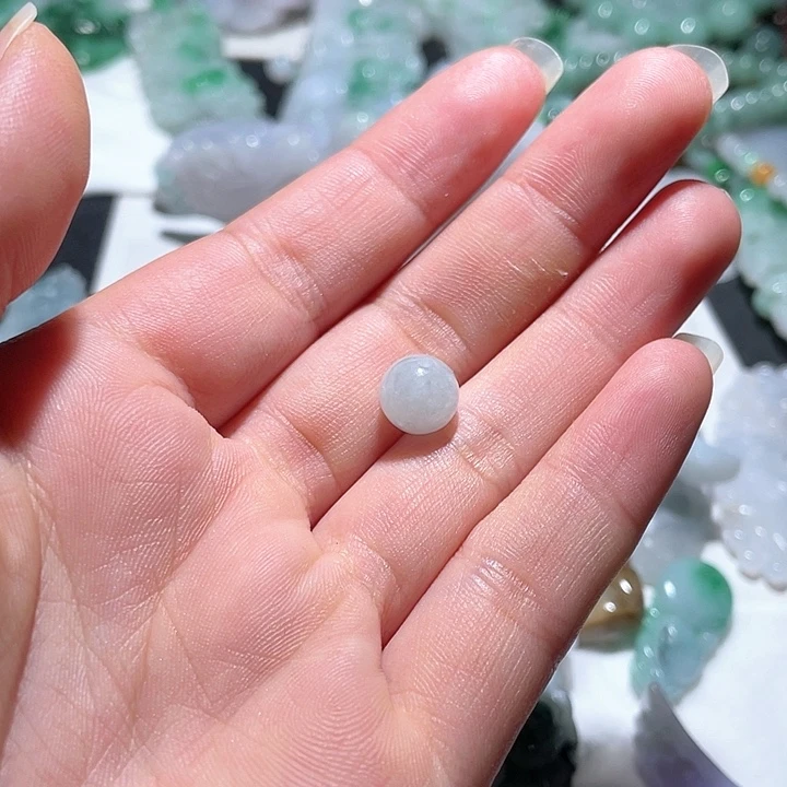 翡翠未镶嵌颈饰测****机天然