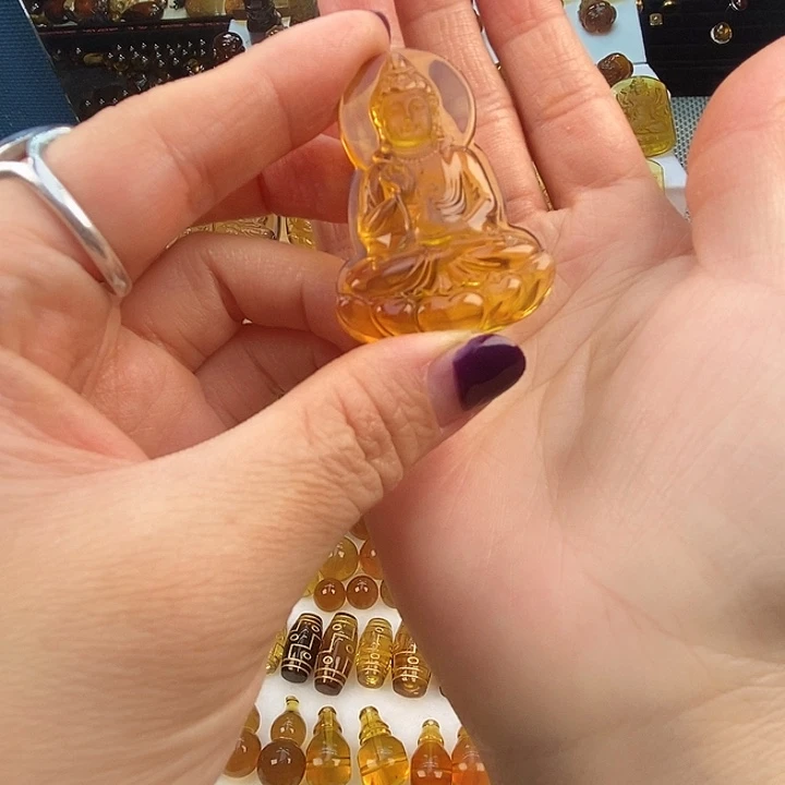 琥珀未镶嵌吊坠(不含链)天然缅甸琥珀金珀坐立观音