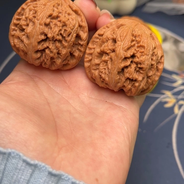 文玩核桃把件粗筋44