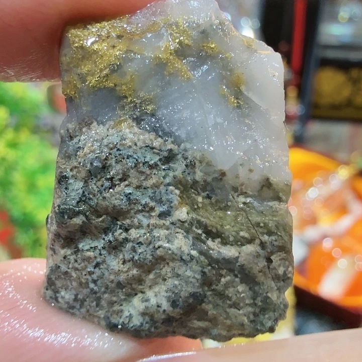 盆8.3g聚金阁天然明金矿标