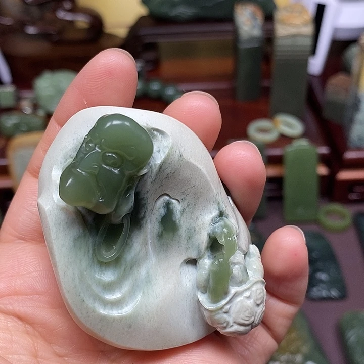 岫岩老玉（透闪石质玉）析木未镶嵌牟****程