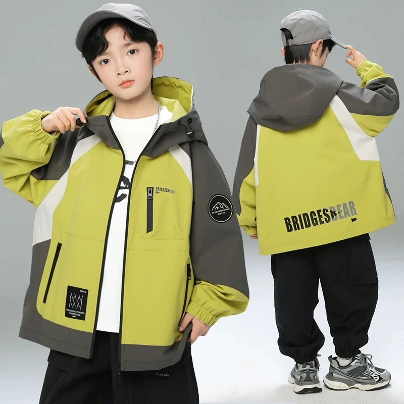 男童冲锋衣外套2025新款春装中大童春秋款工装儿童春季炸街痞帅潮