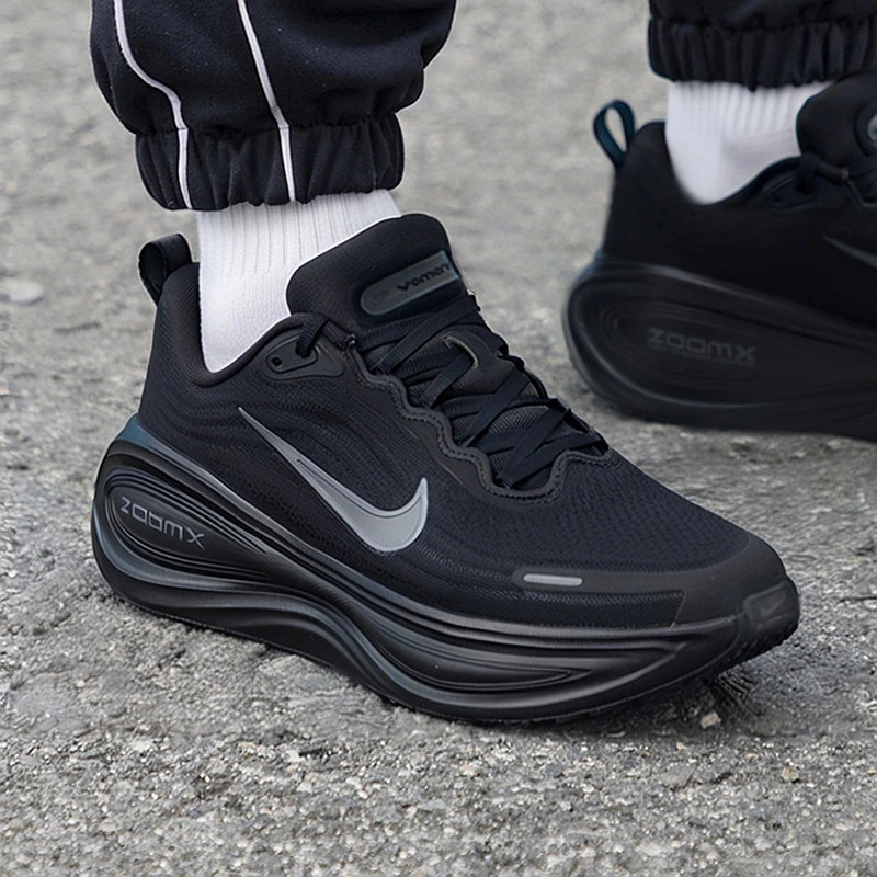 黑武士耐克NIKE男跑步鞋VOMERO PLUS 圣诞节礼物运动鞋HV8150-003