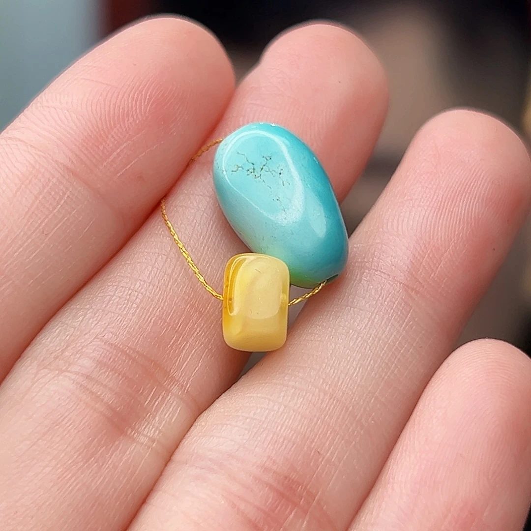 蜜蜡未镶嵌珠宝奇石