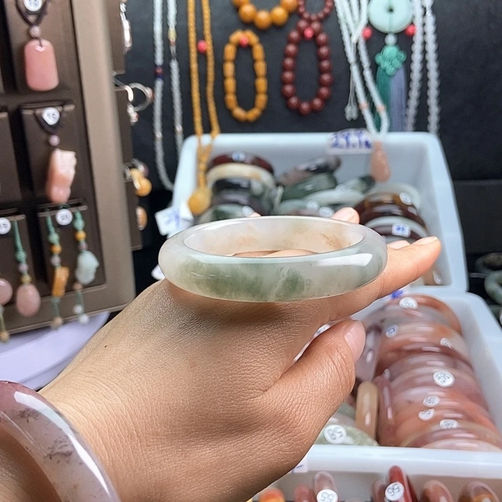 石英质玉手镯未镶嵌用****4