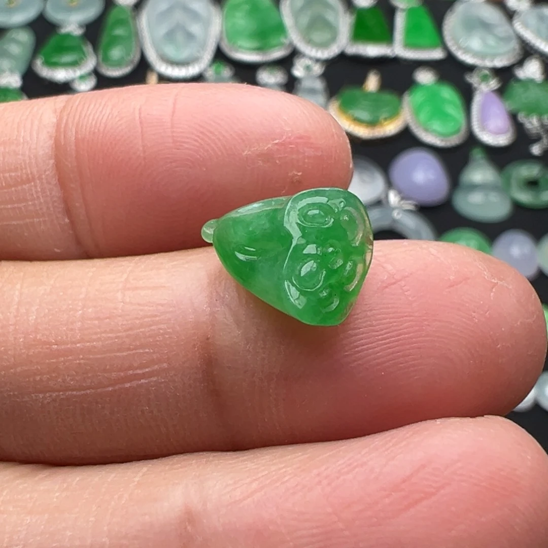 翡翠颈饰未镶嵌莲蓬10.8