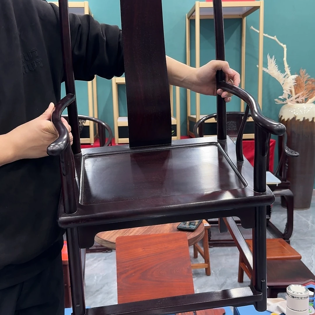 运***恒血檀血檀四出头椅子