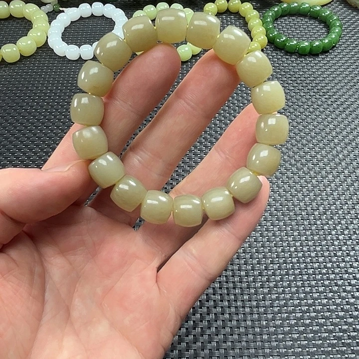 和田玉未镶嵌手链