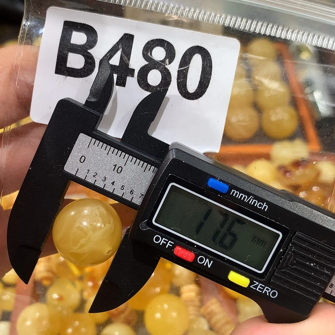 未镶嵌琥珀珠宝奇石