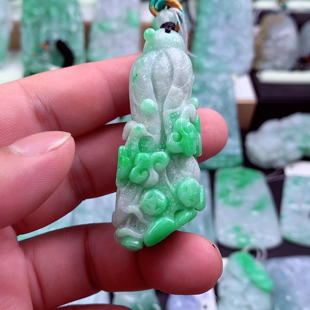 翡翠未镶嵌吊坠(不含链)