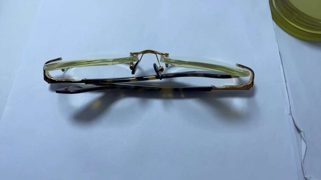 天然水晶石头眼镜竹叶青帽帽腿